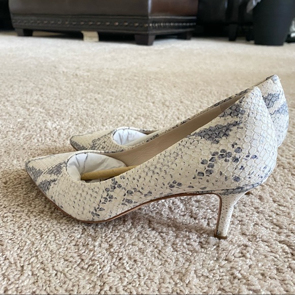 Cole Hann Vesta Pumps - Picture 3 of 4